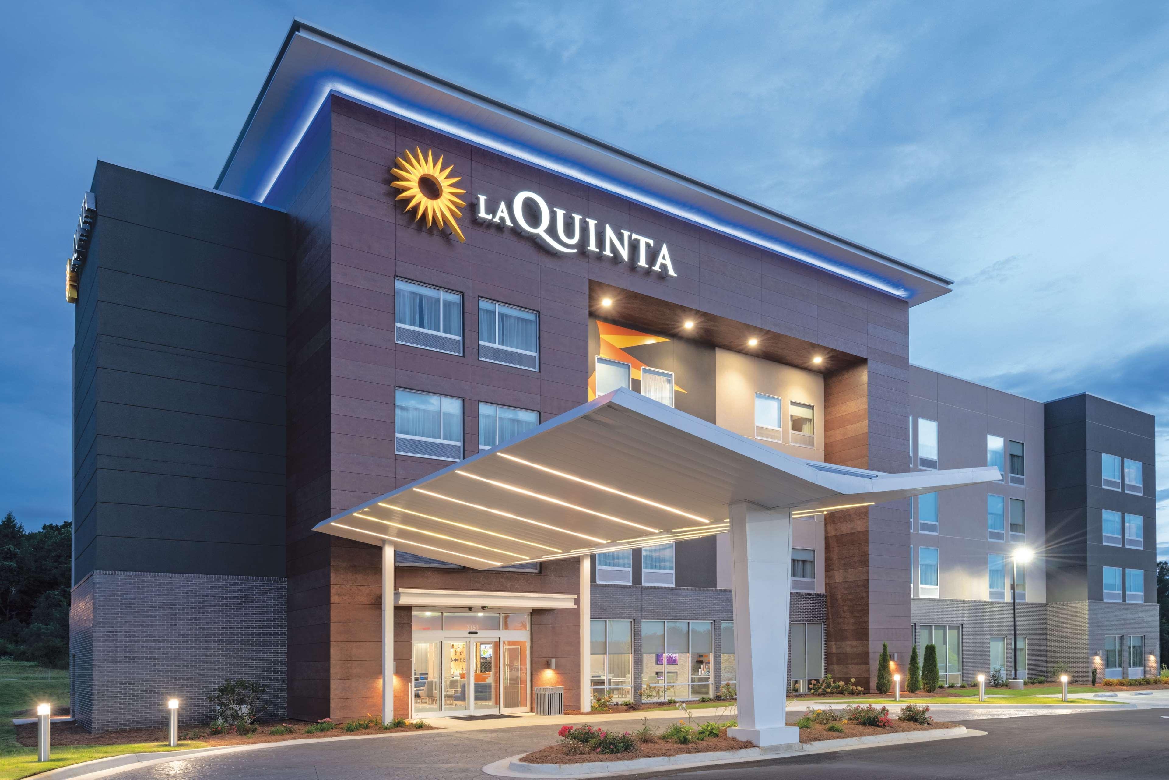 La Quinta By Wyndham Opelika Auburn Hotel Exterior foto